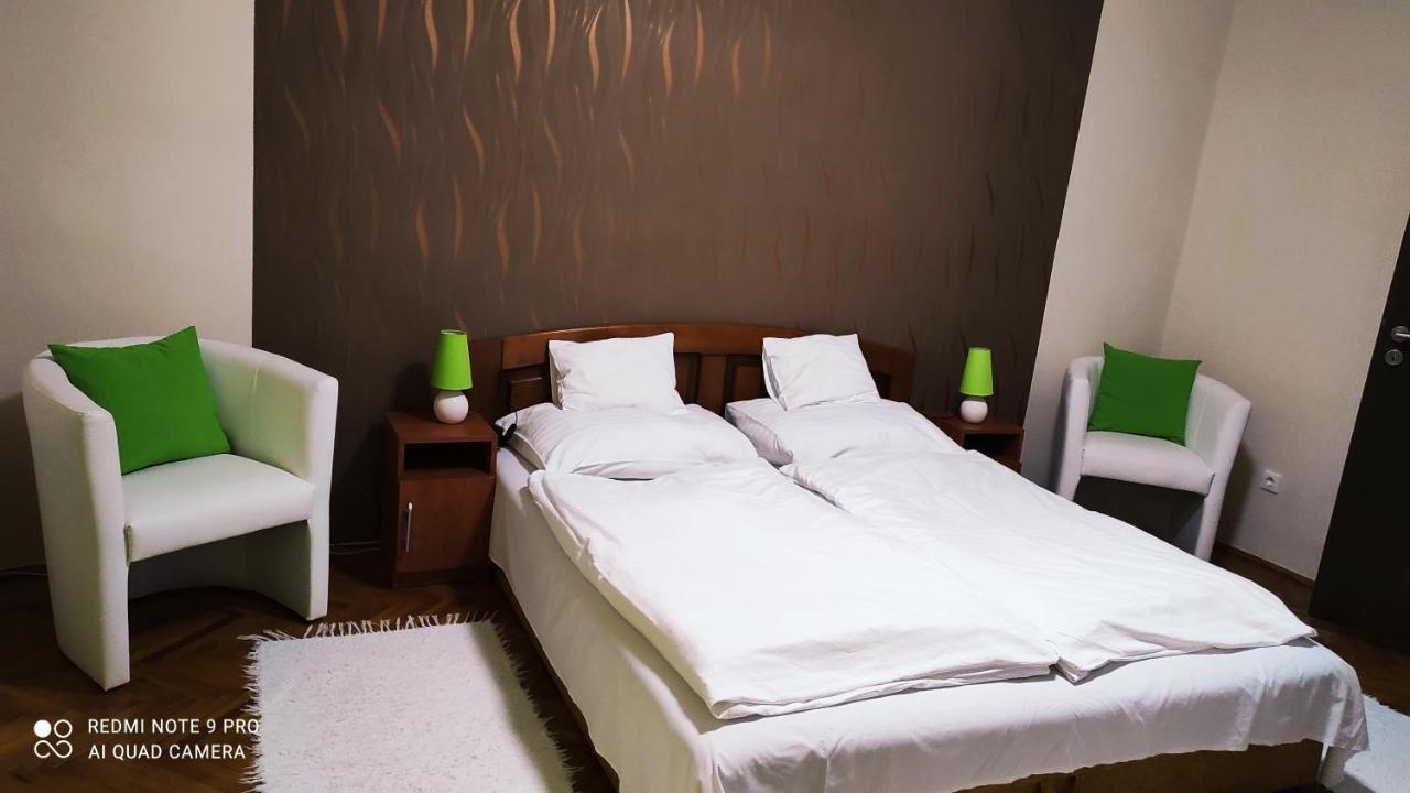 Viva Apartman Sárvár Extérieur photo