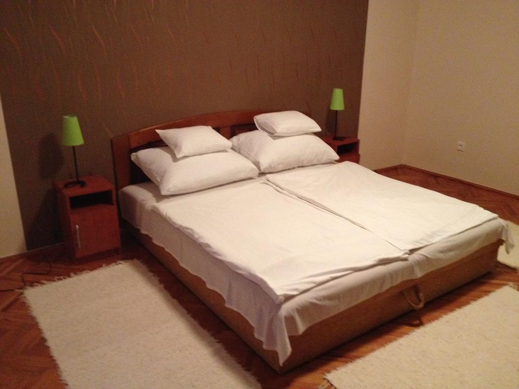 Viva Apartman Sárvár Chambre photo